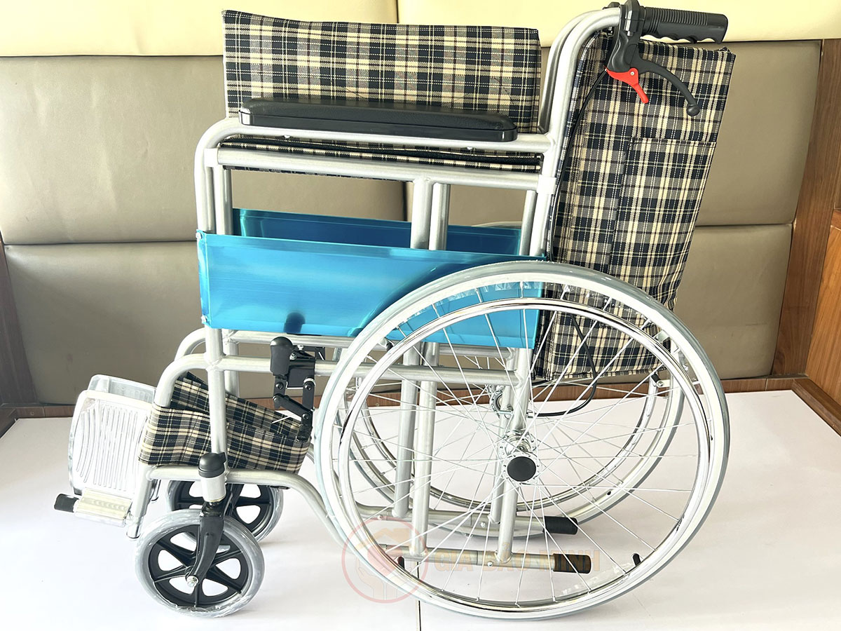 Xe lăn tay khung thép sơn tĩnh điện GBM-041