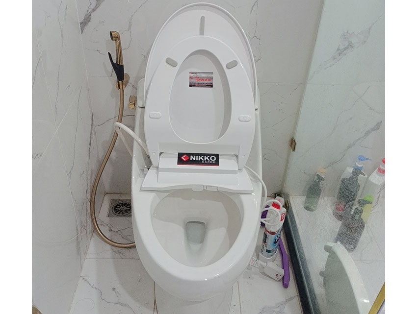 Nắp bồn cầu thông minh Nikko P69062 (có remote)