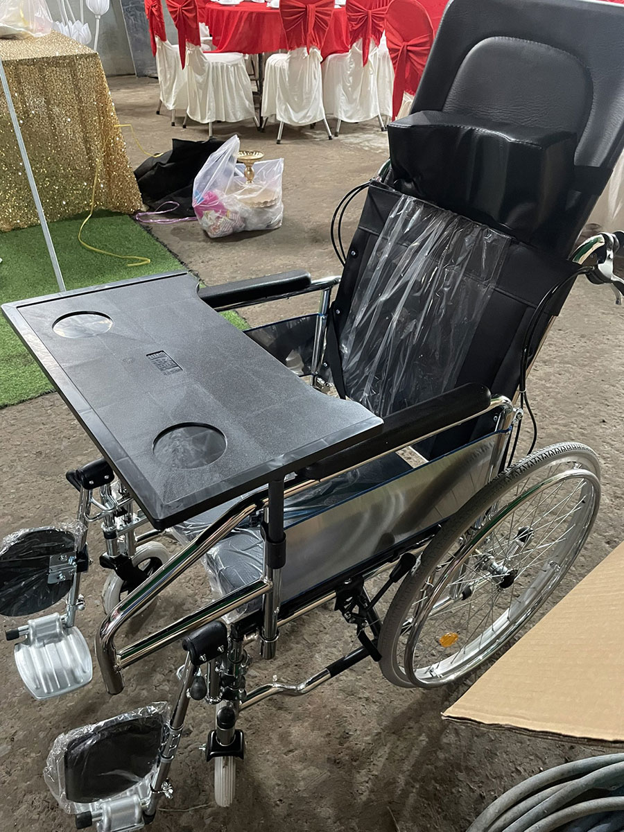 Xe lăn tay ngả nằm có bô BME 4625