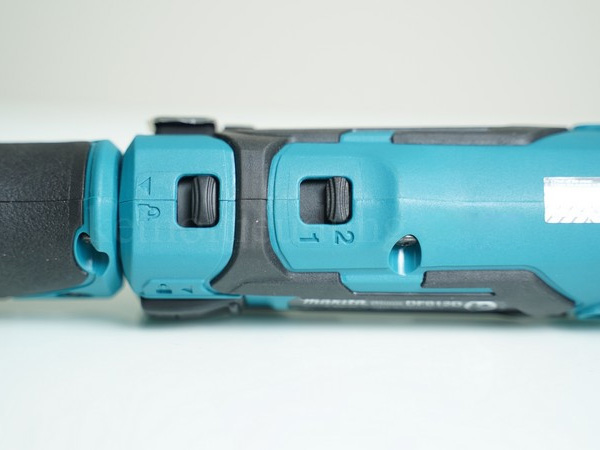 Máy khoan vặn vít dùng pin Makita DF012DZ (chưa pin, sạc)