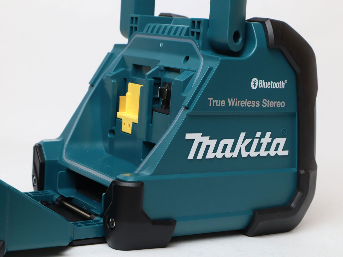 Loa dùng pin và điện Makita DMR203 (18V/14.4V/12V MAX/AC)