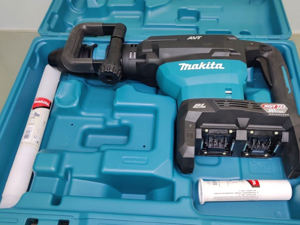 Máy khoan bê tông dùng pin 40V MAX x 2 Makita HM002GZ03 (chưa pin và sạc)