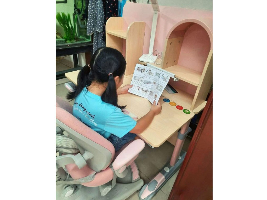 Bàn học thông minh chống gù chống cận Dolphin Dol-4 (100 x 60 cm)