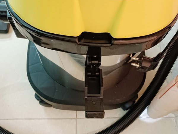 Máy hút bụi nước gia đình Kewin KN151M (15 lít)