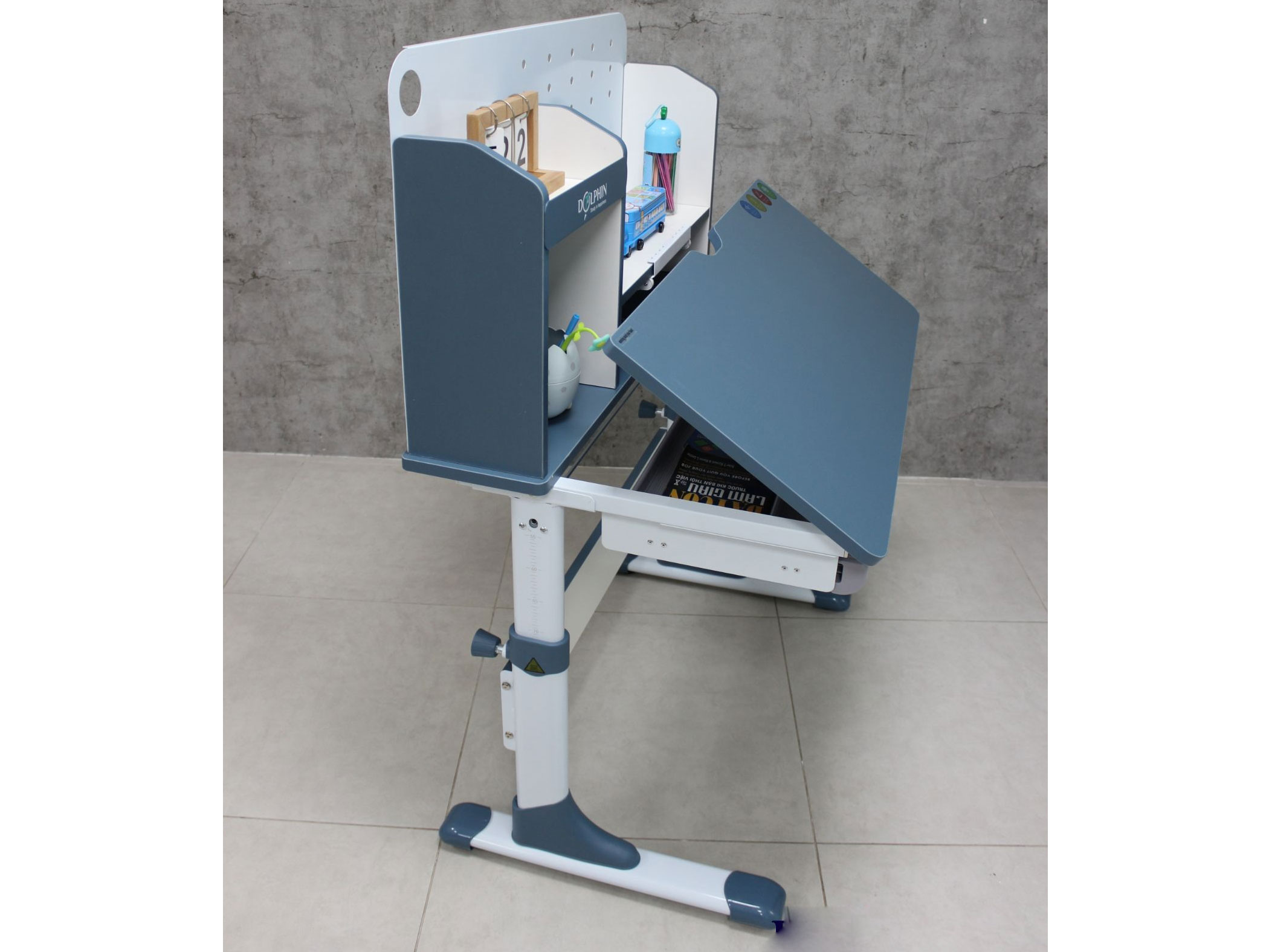 Bàn học thông minh chống gù chống cận Dolphin Dol-K02 (90 x 60 cm)