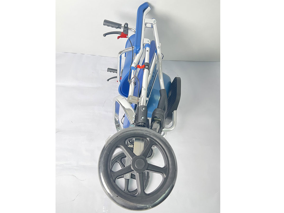 Xe lăn tắm có bô đa năng có phanh GBM 019 (KDB699BLP12)