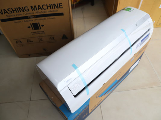 Máy lạnh Midea 1HP MSAFG-10CRN8