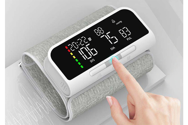 Máy đo huyết áp bắp tay đa năng D2Group AOJ-33A