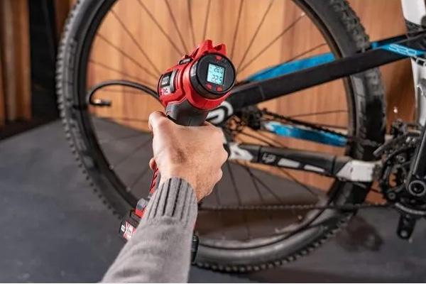 Thân máy bơm hơi cầm tay Ozito PXHPCS-018 18V (Không kèm pin, sạc)