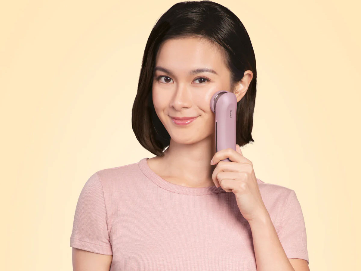 Máy massage làm sạch da mặt OSIM uGlow IonCare (OS 1208)