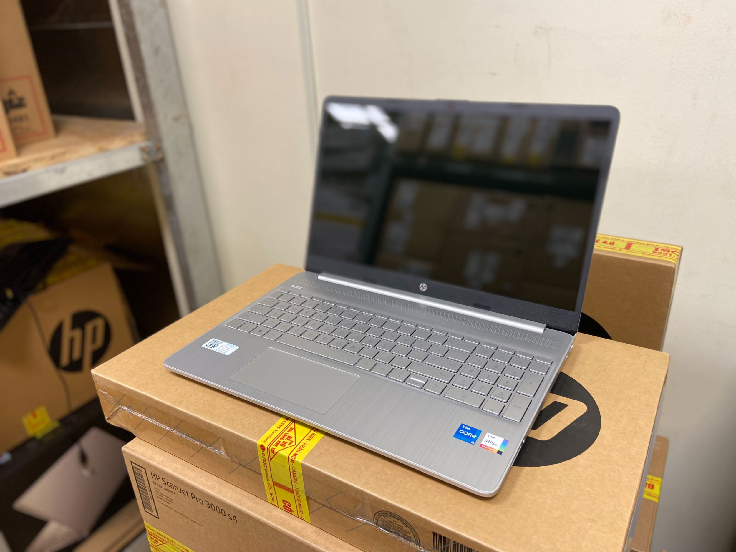 Máy tính xách tay HP 15S-FQ5081TU (6K7A1PA)