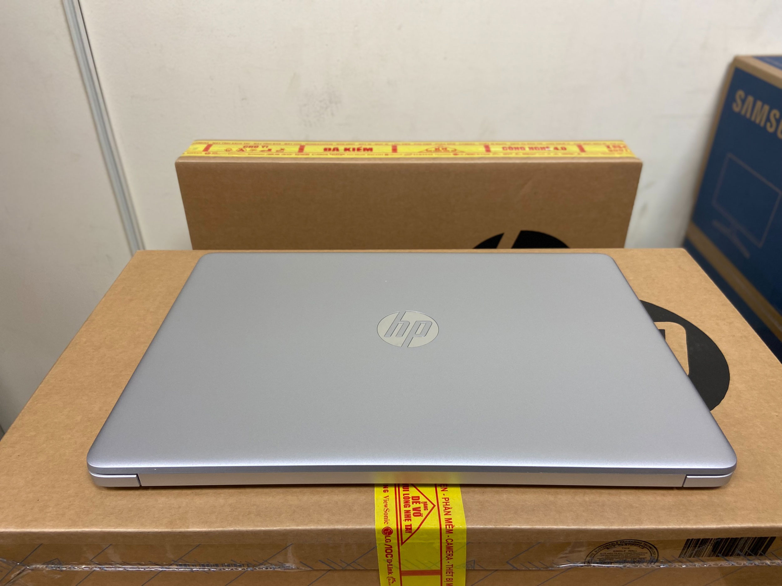 Máy tính xách tay HP 15S-FQ5081TU (6K7A1PA)