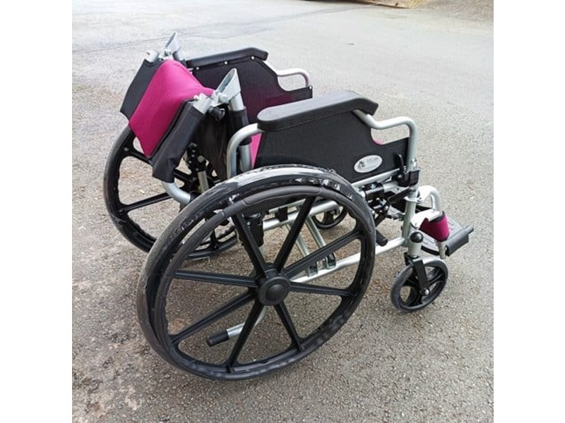 Xe lăn cao cấp Lucass X-39B