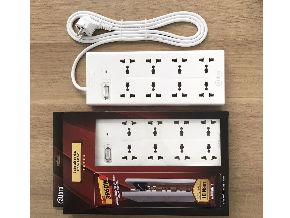 Ổ cắm điện cao cấp Calibra 8 lỗ cắm CSU-8K1A