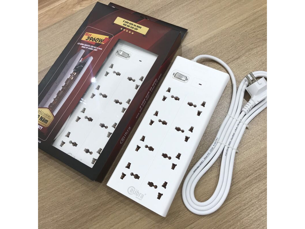 Ổ cắm điện cao cấp Calibra 8 lỗ cắm CSU-8K1A