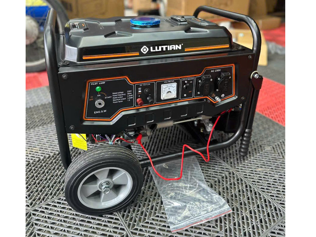 Máy phát điện chạy xăng Lutian LT3900EN-6