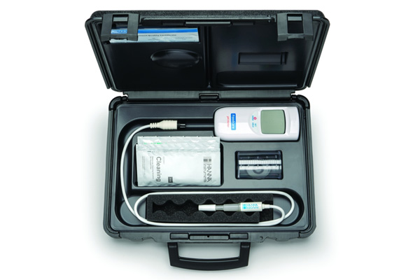 Máy đo pH, nhiệt độ trong sữa chua, phô mai, thực phẩm bán rắn Hanna (HACCP) HI99161