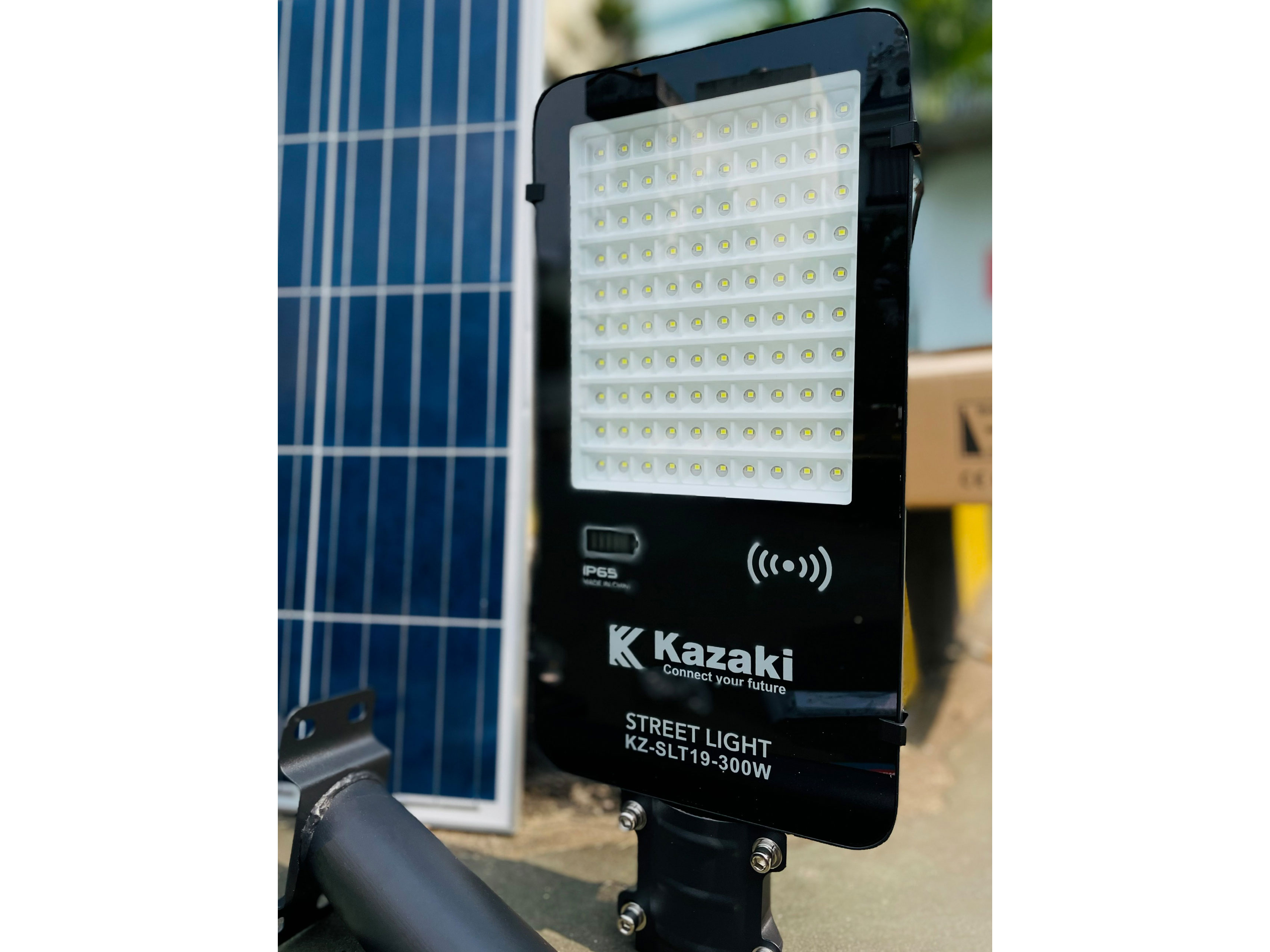 Đèn năng lượng mặt trời Kazaki KZ-SLT19-300W