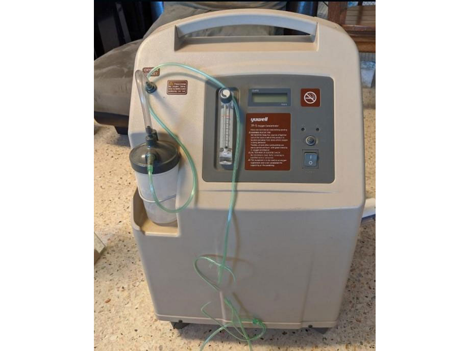 Máy tạo oxy 5 lít Yuwell 7F-5W (có chức năng xông khí dung)