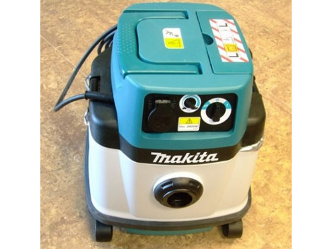 Máy hút bụi Makita VC1310LX1
