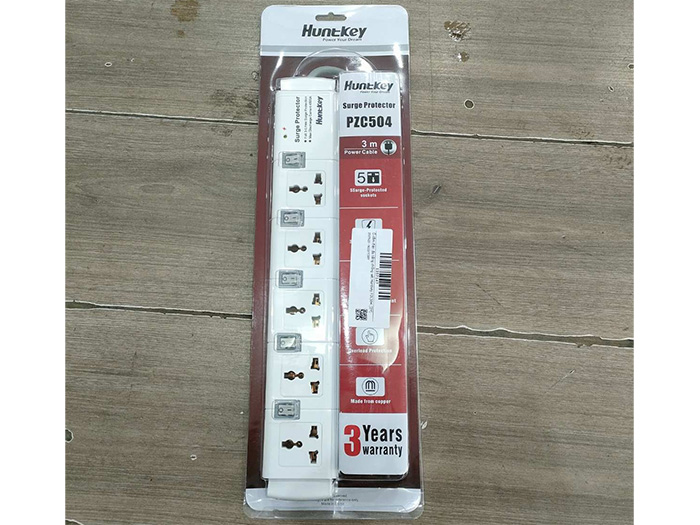 Ổ cắm điện đa năng chống sét Huntkey PZC504 (3M)