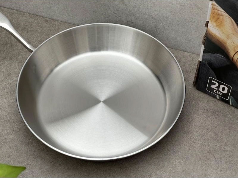 Chảo đúc inox 3 lớp đáy liền Tri-Ply Kaiyo size 20cm