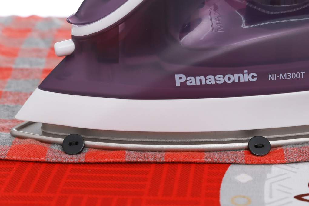 Bàn ủi hơi nước Panasonic NI-M300TVRA 1.800W