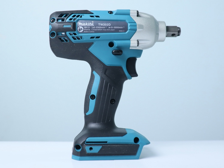 Máy vặn bu lông dùng pin Makita TW202DZ 18V (chưa pin, sạc)