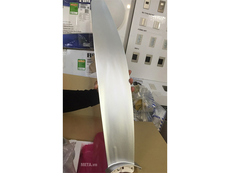 Quạt trần 5 cánh đèn LED Panasonic F-60UFN