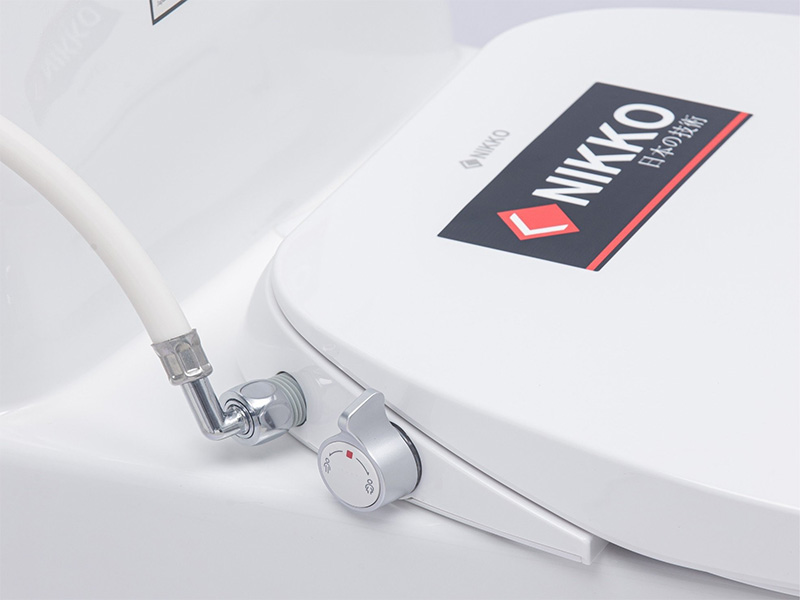 Nắp rửa vệ sinh Nikko P6001 New