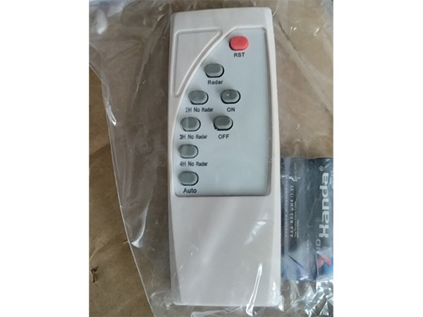 Đèn đường liền thể đôi năng lượng mặt trời MK-662500 (500W)