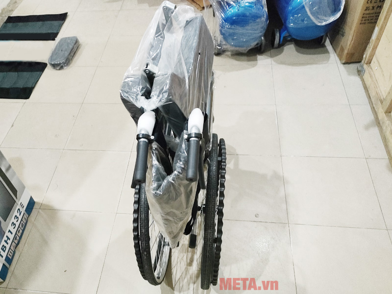 Xe lăn có bô vệ sinh Nikita NKT-S213-3