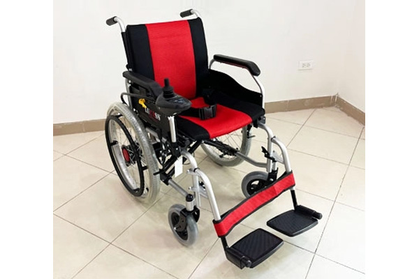 Xe lăn điện Lucass XE-301