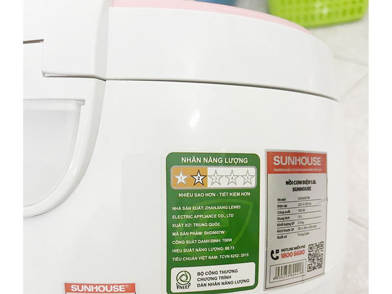 Nồi cơm điện Sunhouse SHD8607W 1.8 lít 700W