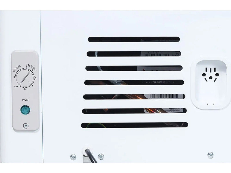 Tủ đông nắp kính cong Alaska KC-210C 300 lít