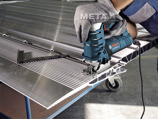 Máy cưa gỗ, cưa lọng Bosch GST-25M