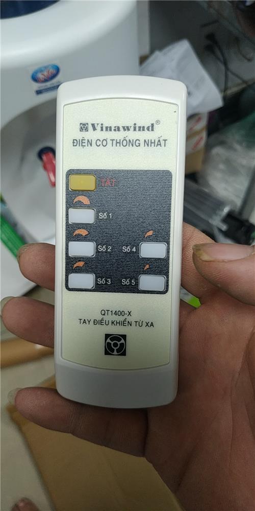 ✓