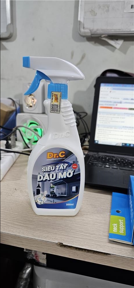 ✓