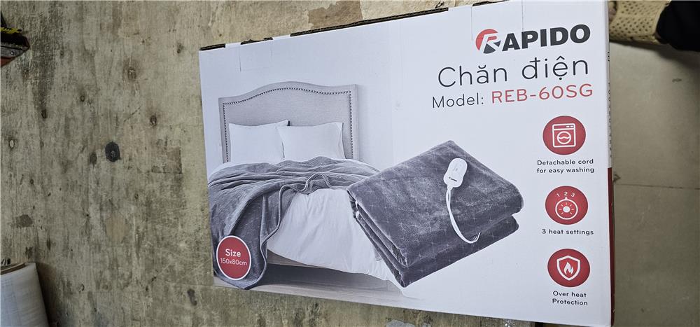 ✓