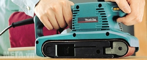 Máy chà nhám băng Makita 9910