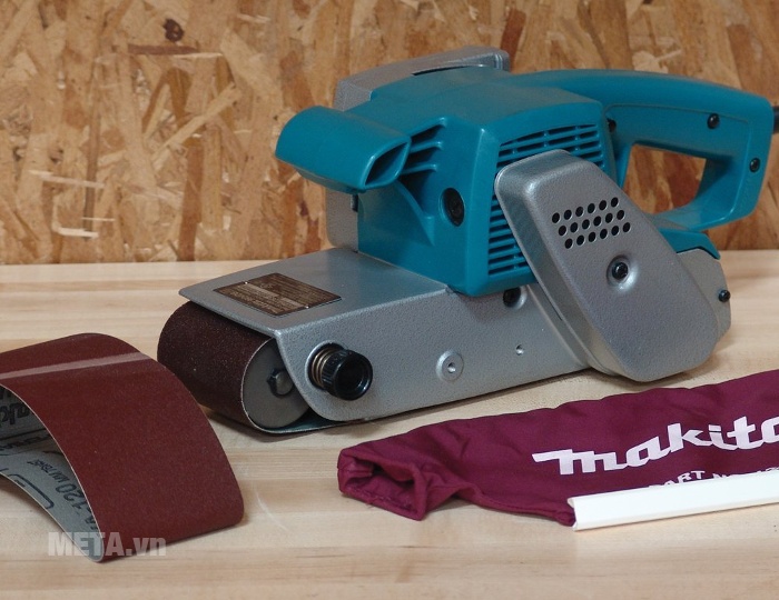 Máy chà nhám băng Makita 9924DB