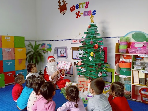 Thơ Noel cho trẻ mầm non