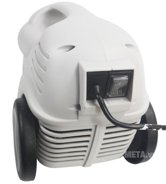 Máy rửa xe Ergen EN-6702 thiết kế nhiều khe tản nhiệt giúp mang lại tuổi thọ cao cho sản phẩm. Máy rửa xe Ergen EN-6702 thiết kế nhiều khe tản nhiệt giúp mang lại tuổi thọ cao cho sản phẩm.
