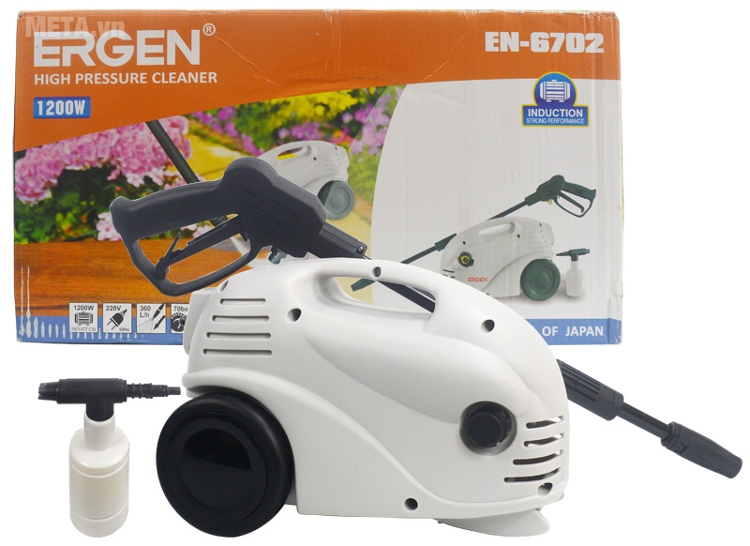 Máy rửa xe Ergen EN-6702 có công suất 1.200W Máy rửa xe Ergen EN-6702 có công suất 1.200W